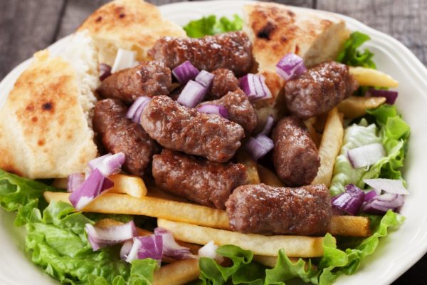 Salata de mici de Strut
