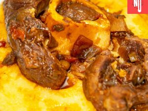 Osso Bucco de Vita sous-vide gatit lent cu mamaliga si legume la cuptor (watermark) - AdobeStock_802342784